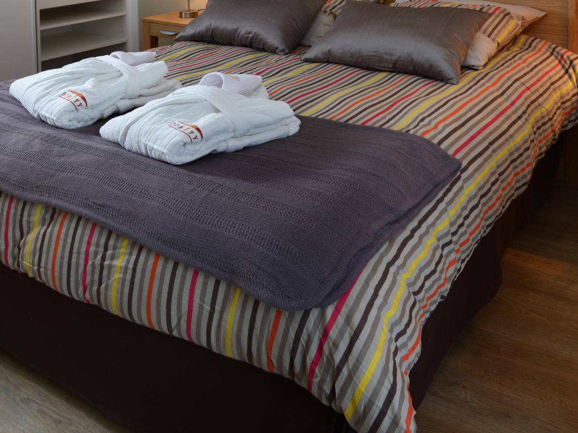 Résidence DOMITYS  Les Falaises Blanches  : Résidence Services Seniors DOMITYS de Bayeux - Chambre